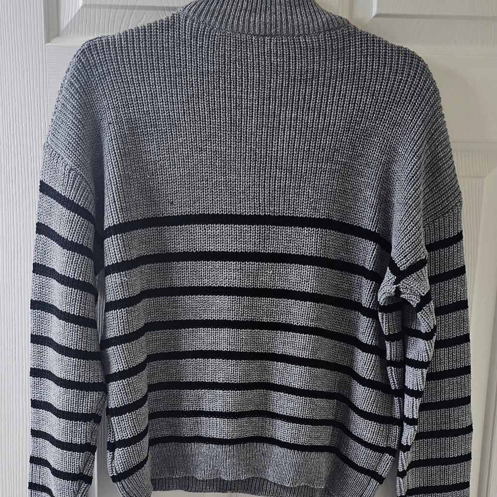 Shein Sweater Quarter Zip-Up Grey and Black Large Cropped - Picture 3 of 10